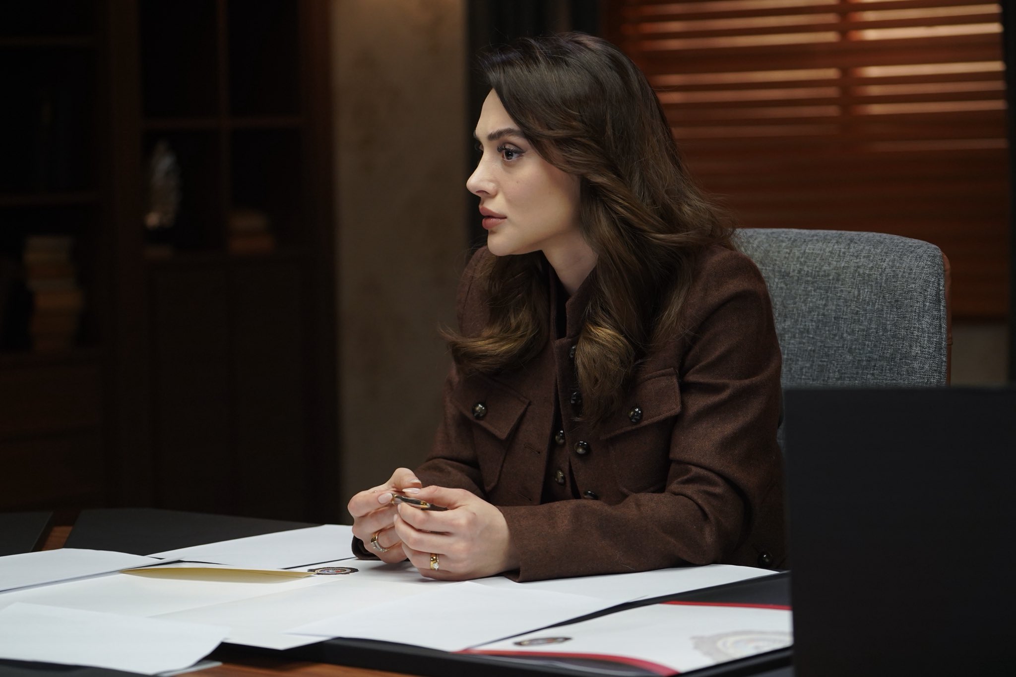 Teşkilat 162. Bölümde Korkut, Hamdi ve Ejder, masumların hayatını kurtardı! Kurtbey ve ekibi Şirket’in gizli bilgilerini ele geçirdi! 3 G8mZOREWYAAtEkh