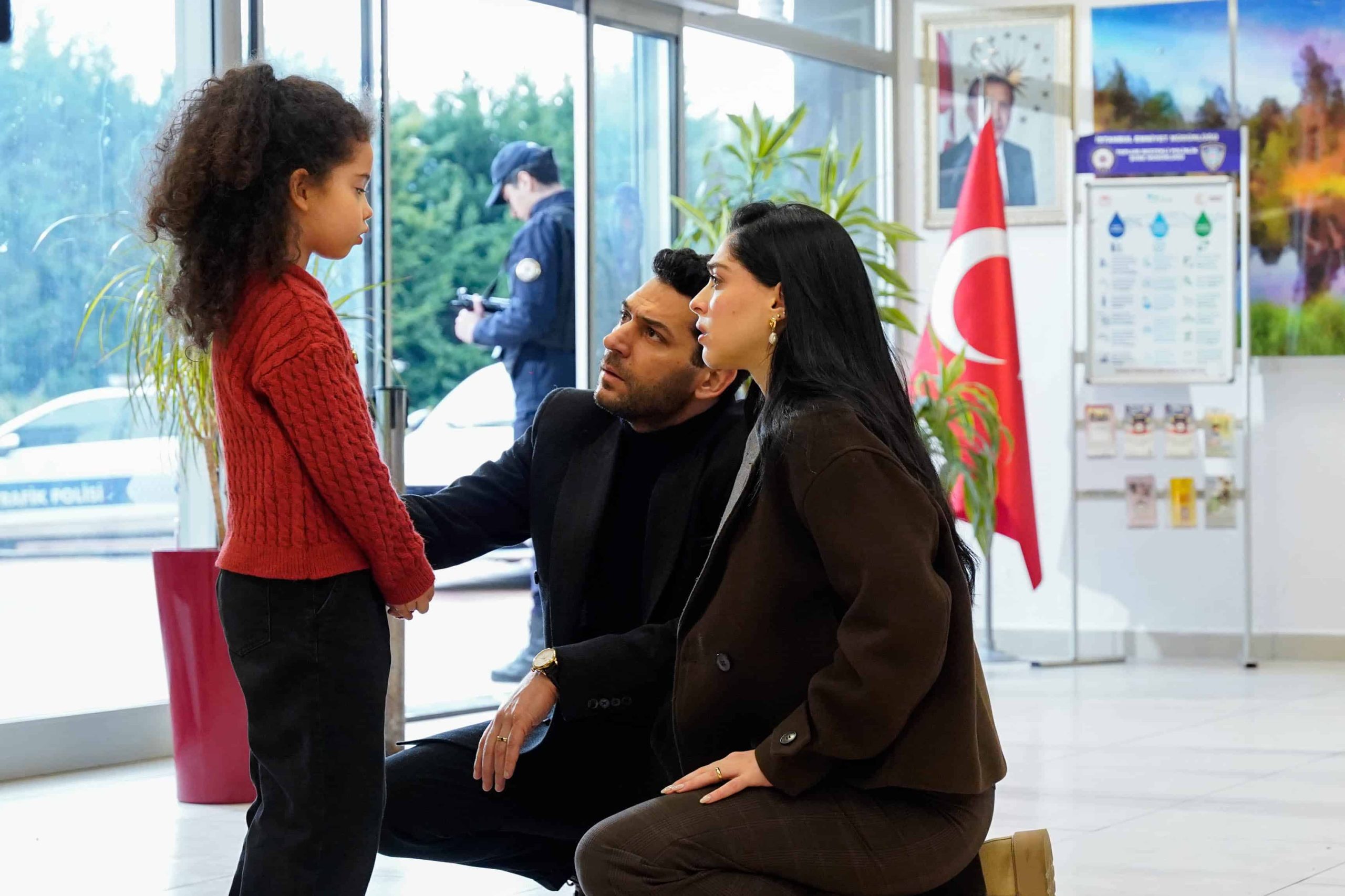 Güller ve Günahlar, Sevgililer Günü’nde izleyiciyi hem romantik hem de duygusal anlarla buluşturacak! 1 Guller ve Gunahlar 3 scaled