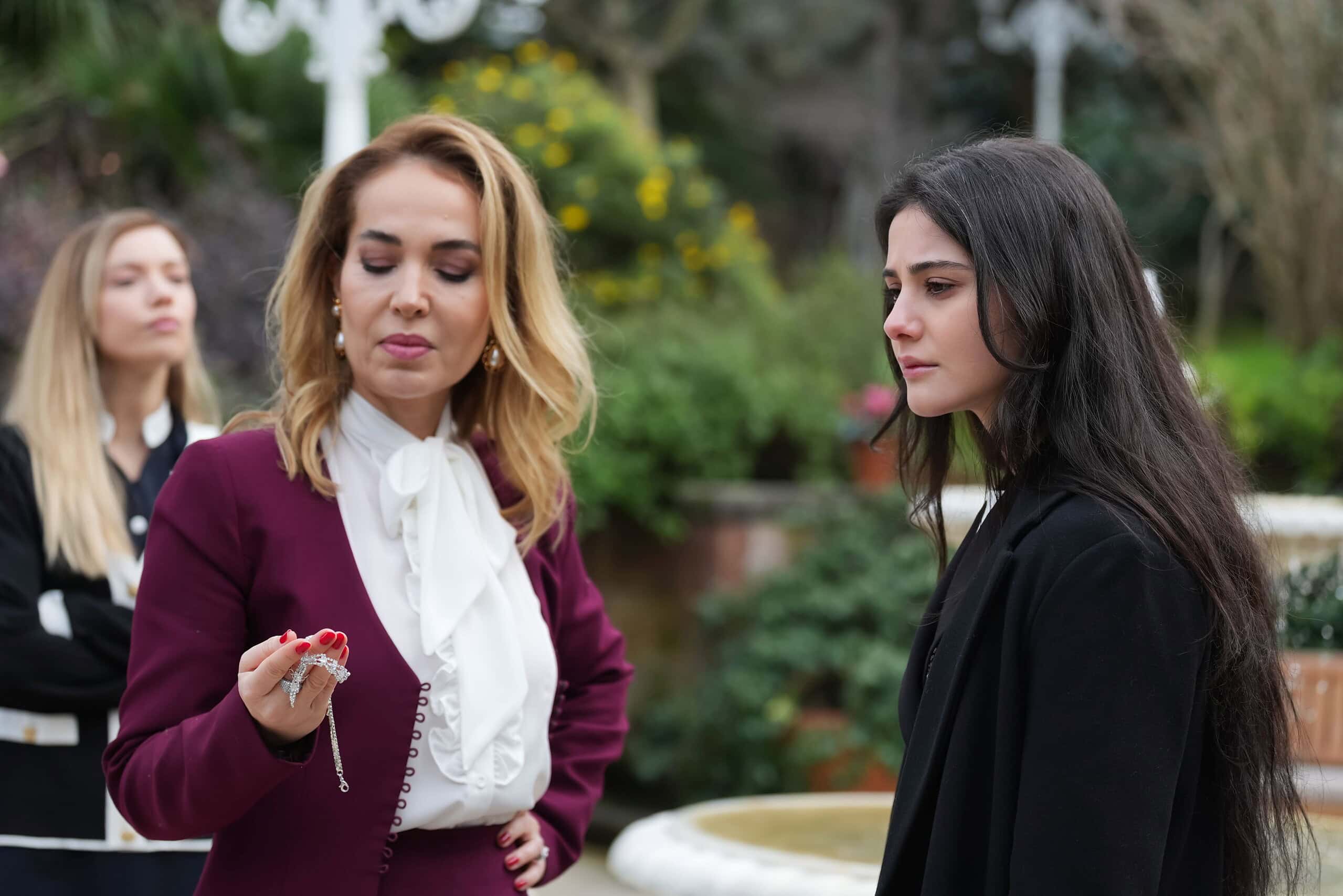 Sevdiğim Sensin 5. Bölümde Ferman, Kadir’i vurdu! Erkan duygularını Dicle’ye itiraf edecek mi? 3 SS 5 BOLUM 7 scaled 1