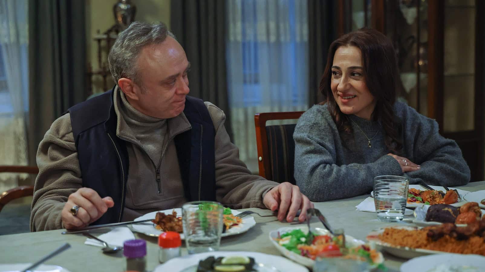 Veliaht 25. Bölümde Timur ve Reyhan’ın düğününde büyük acı: Zülfikar öldü! Timur, Zülfikar’a ait olanları almak için Esenler’e dönüyor! 1 Veliaht 8 2