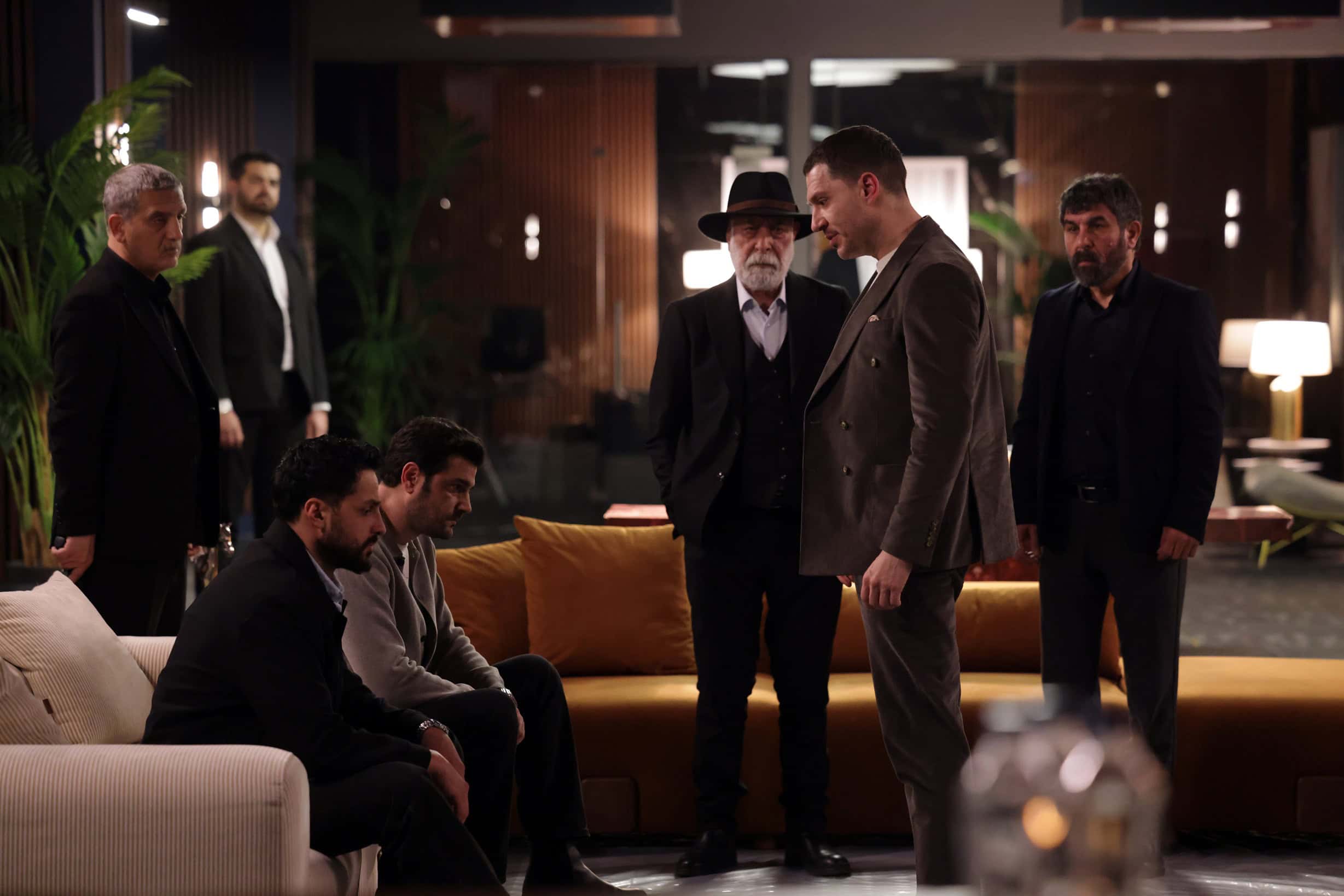 Yeraltı 7. Bölümde Bozo, Merdan ve Hülya’yı ayırdı! Sezai, Haydar Ali ve Ceylan’ın geçmişini öğrendi! 3 Yeralti 7 3