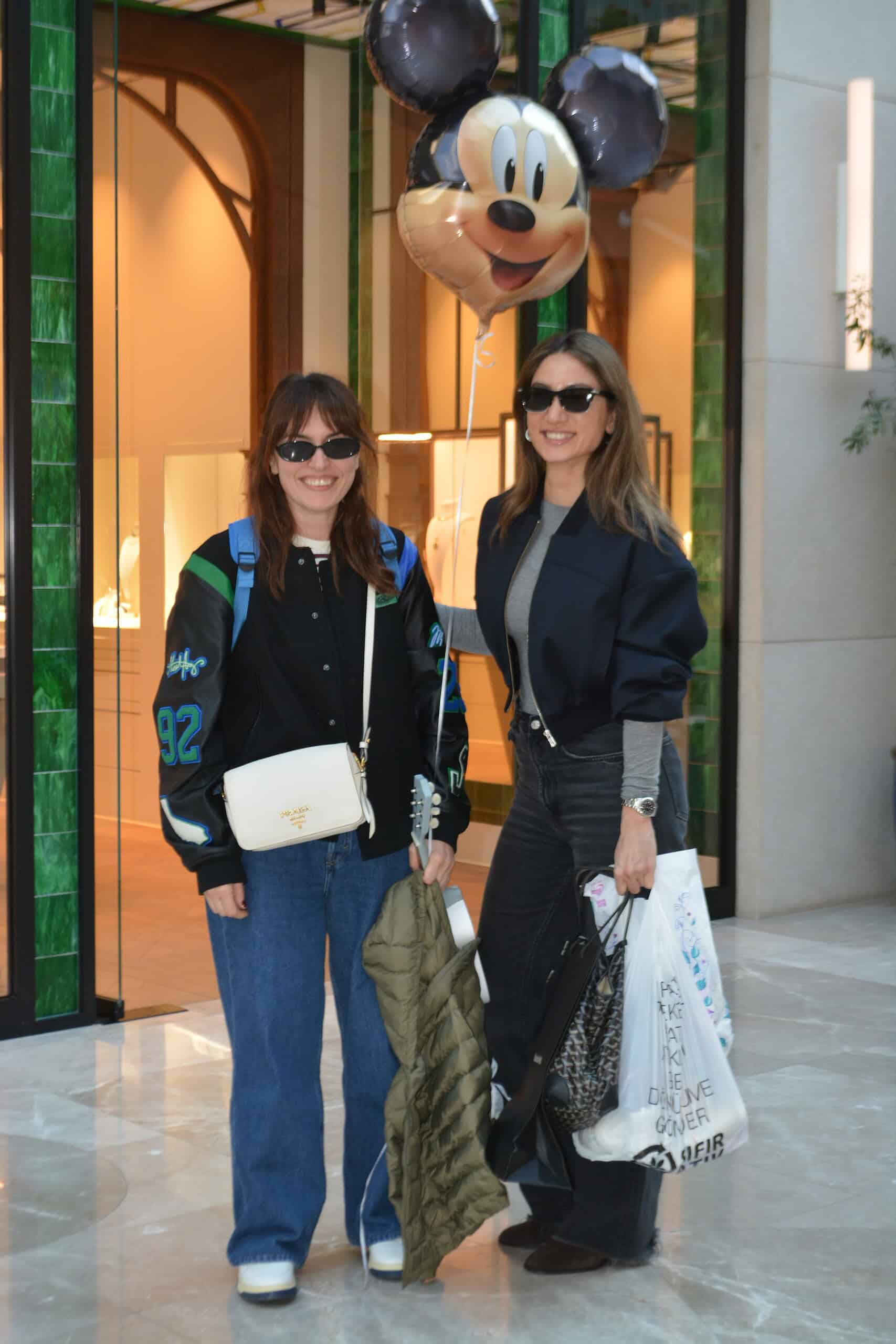 EZGI MOLA DENIZ AKSOY scaled 1