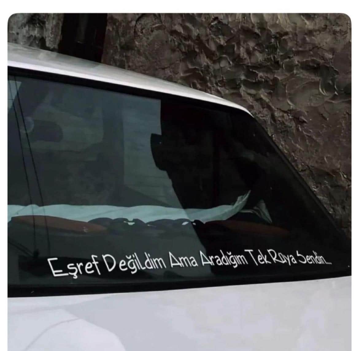 Eşref Rüya, dizi olmanın ötesine geçerek fenomene dönüştü! 2 esref ruya 1